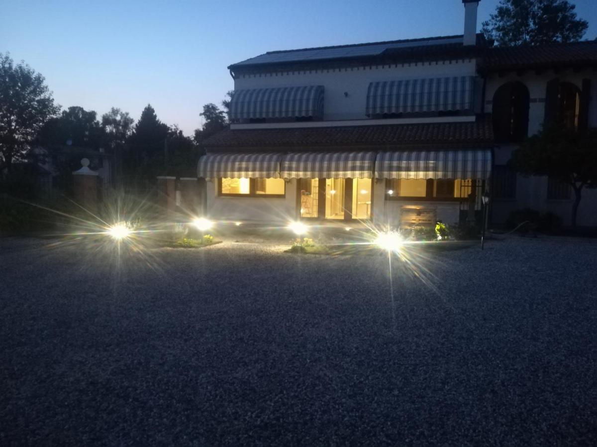 维洛尔巴La Libellula住宿加早餐旅馆 外观 照片